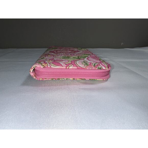 Vera Bradley Travel Organizer Wallet Passport Cards Bills Coins Zip Around Pink - Picture 6 of 11